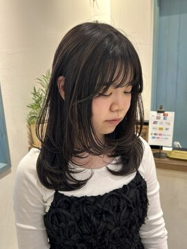 ハイル(Heil) 《kana》*レイヤーカット*ミディアムレイヤー*ザクザクレイヤー*