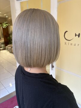 チュラリナータ(CHURA Rinarta) パッツンボブのミルクティーグレージュ