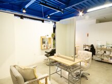 ニジ(Niji)の雰囲気（周りの目を気にせずごゆっくりお過ごしください♪）