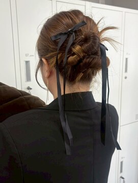 ヘアアレンジ リボンアレンジ カチモリ お団子 結婚式 20代30代