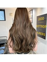 アディション 新宿(ADITION)&nbsp;【韓国】艶感ハイライトミルクティーグレージュレイヤーカット