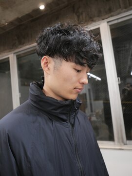 シアー(siar) シャドウパーマ スパイラルパーマ 刈り上げマッシュ