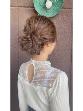 ビーワールド(B WORLD) 結婚式お呼ばれヘアセット【藤枝/髪質改善/デザインカラー】