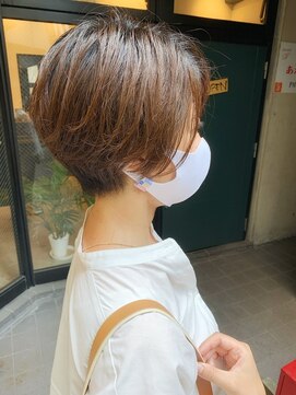 ショートオンリーサロントス(short only salon TOSS) 夏おすすめ襟足短めマロンベージュショート