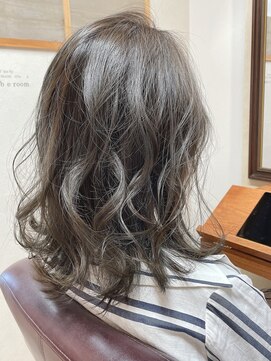 トゥーリ 長崎住吉店(tuuli) 大人可愛い20代30代40代黒髪前下がりひし形小顔ボブ丸みショート