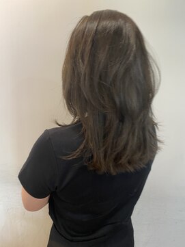 リバレッジ 広尾(Leverage) 外国人風レイヤーヘア【広尾、恵比寿】担当：東田