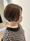 カーキベージュ×ハンサムショートボブ