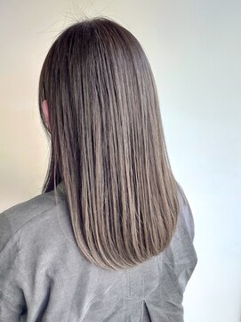 ラトリエコンタン(L´atelier Content) バレイヤージュに被せた透け感オリーブグレージュ