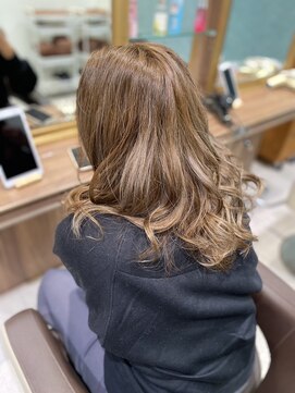 アッシュ 菊名店(Ash) ☆サンドベージュ(白髪ぼかしハイライト)☆