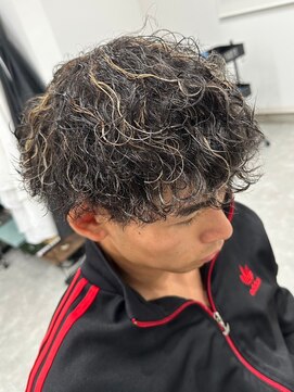 フゥ 宇都宮(FeU) 波巻きパーマメンズパーマメンズヘアツーブロックツイストパーマ
