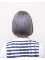 ルプラ ガーデン(le-pla garden)&nbsp;シルバー#ダブルカラー#切りっぱなしボブ#ケアブリーチ#豊橋