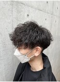 波巻きパーマ前下がりメンズヘア無造作トレンドパーマ