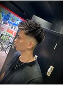 ジェットモヒカン×スパイキーショート×スキンフェード×メンズ