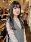 【顔まわりにニュアンス】ストレートロング