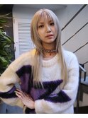 ハイトーンケアブリーチホワイトカラーマレットウルフロング
