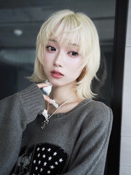 アルバム 銀座(ALBUM GINZA) おくれ毛ブロンドハイトーンウルフレイヤーボブ_F20840