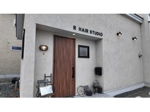 アール ヘアスタジオ(R hair studio)