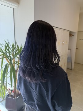 ブル―バイオレット/レイヤーカット/ネイビーブルー/ブリーチ