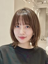 ソワネ 表参道(soigne)&nbsp;表参道酸性ストレートミディアムボブ髪質改善アッシュグレー30代