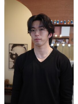 エディ(Edy) センターパートニュアンスパーマ韓国ヘアカルマヘア眉毛カット