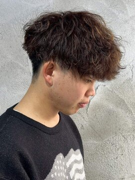 ニアウ 高崎店(Niau) MEN’S HAIR/サーフカール/刈り上げセンターパート/群馬高崎