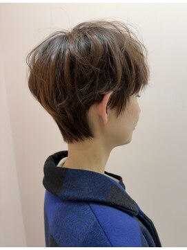 ルーム シンサイバシ(room shinsaibashi) コンパクトくびれショート  個室美容室大阪◎