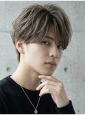 ミルクティーベージュブリーチダブルカラー韓国風コンマヘア眉毛