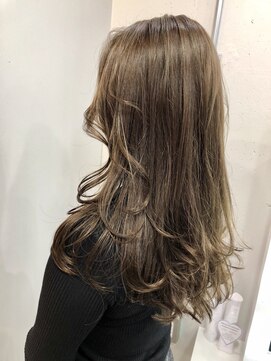 へアメイクワンプラス 四日市(HAIR MAKE ONEplus) ベージュ