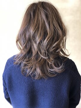 コバコ(Cobaco) アディクシー×透明感×グレージュ