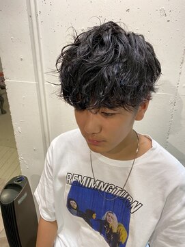 エル(EL by green) 【YUKI】スパイラルパーマ×マッシュ×刈り上げ