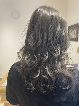 ヴィスコ(visco) 育てるアッシュグレイ＊柔らかい透明感をイルミナカラーで