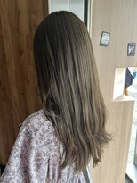 アヴァンス 天王寺店(AVANCE.) カーキグレージュ×透明感