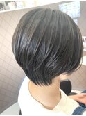 丸みのある束感ショート