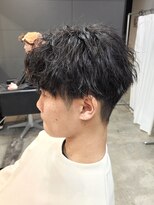 ニアウ 伊勢崎連取店(Niau)&nbsp;刈り上げマッシュセンターパートツイストスパイラルパーマメンズ