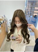 オリーブベージュ