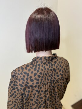 タヤ 東急百貨店吉祥寺店(TAYA) 切りっぱなしボブ/チェリーレッド