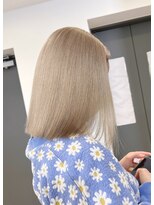 アンドソー 池袋(&so.)&nbsp;ハイトーンカラー/ホワイトブロンド／レイヤーカット/池袋