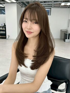 ユーフォリア 新宿店(Euphoria) 大人可愛い大人美人ふんわりカール小顔カットショコラアッシュ