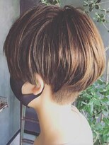 ナナ バイ ピケ(nana by pique) 刈り上げ女子/マッシュルームヘア/バニラベージュ/20代30代40代