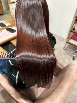 メルク ユニ(merc.uni) 暗髪ストレート/縮毛矯正/ロングヘア/艶髪/髪質改善