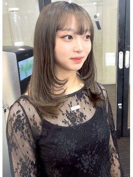 イリ 心斎橋(ili) 暗めカラー/デザインカラー/フェイスフレーミング