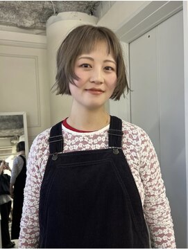 ガーランドウメダ(Garland umeda) ミニボブ×顔周りカット×ブロンド