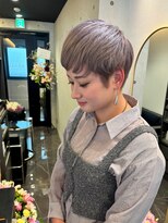 レニア(RENIA)&nbsp;ショートミルクティーベージュ