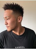 アップバングツイスト ワイルとツーブロックフェード