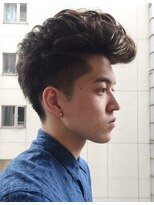 ブーケ(BOUQUET)&nbsp;モヒカンライン パーマヘア 王道 背が高く見えるヘアスタイル