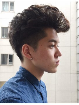 ブーケ(BOUQUET) モヒカンライン パーマヘア 王道 背が高く見えるヘアスタイル