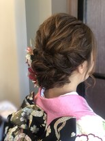 カルネ(Karne)&nbsp;ミディアムボブのアップスタイル