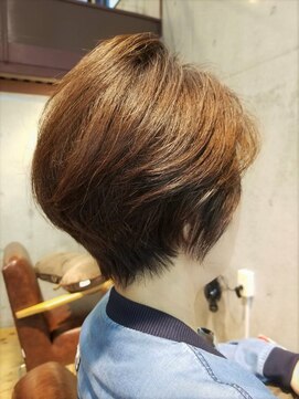 ヘアサロン レゴリス(hair salon REGOLITH) 『 襟足すっきり大人ショート☆ 柔らかベージュ 』