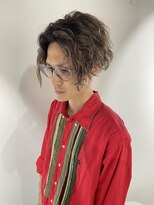 ヘアースタジオ ゼン(hair studio Zen) シルバーカラー　かきあげ　ハイライトスタイル