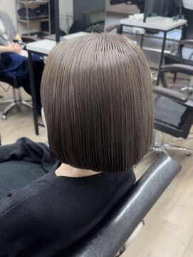 ヴィフ 大船(VIF) ハイトーン/ケアブリーチ/ダブルカラー白髪ぼかし/脱白髪染め